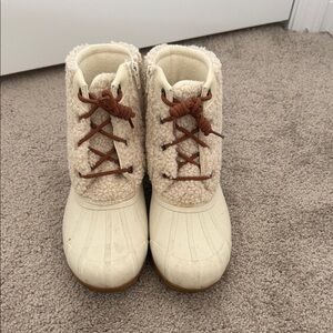 Sperry Cream and Tan Winter Boots